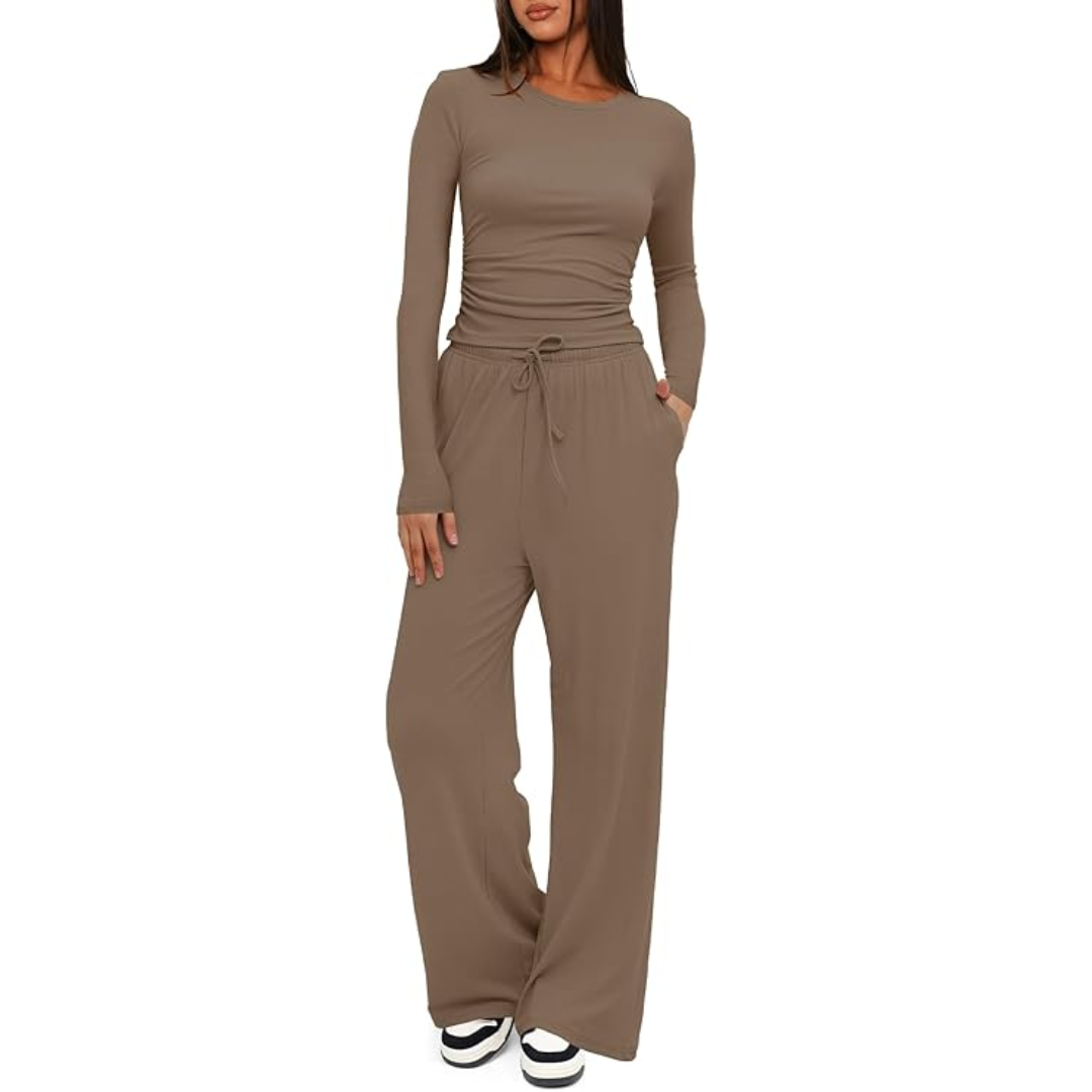 Breathable Lieke women's 2-piece lounge set. Super soft wide-leg loungewear, perfect for casual autumn comfort.