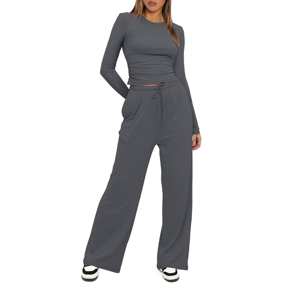 Lieke women's 2-piece lounge set, back detail. Comfortable wide-leg loungewear. Breathable casual outfit for ladies.