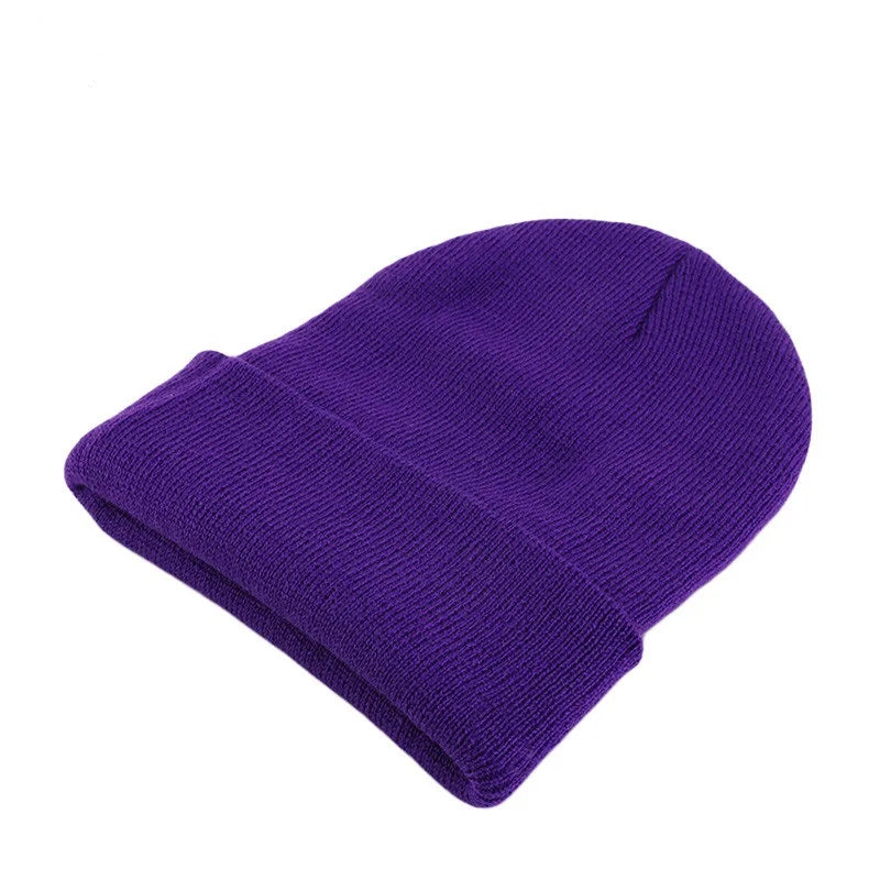 Casual women's lightweight knit beanie, perfect for everyday soft comfort.