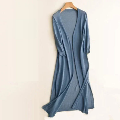 Effortless style with this women's lightweight long cardigan. Open front, relaxed fit for versatile fashion.