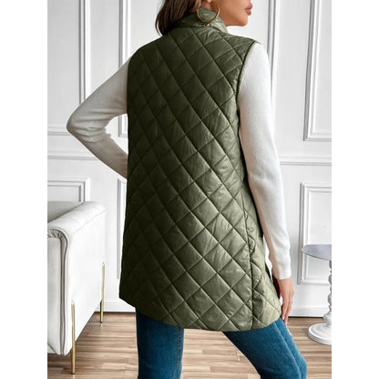 Lightweight women's vest, a fashionable quilted layering piece for daily wear.