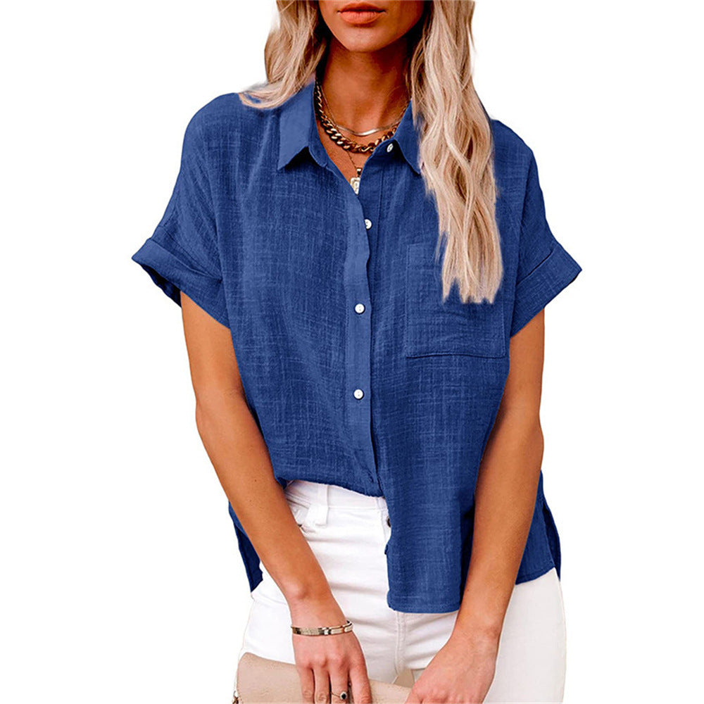 Lightweight women's short sleeve top, perfect for a relaxed summer look. Casual and comfortable.