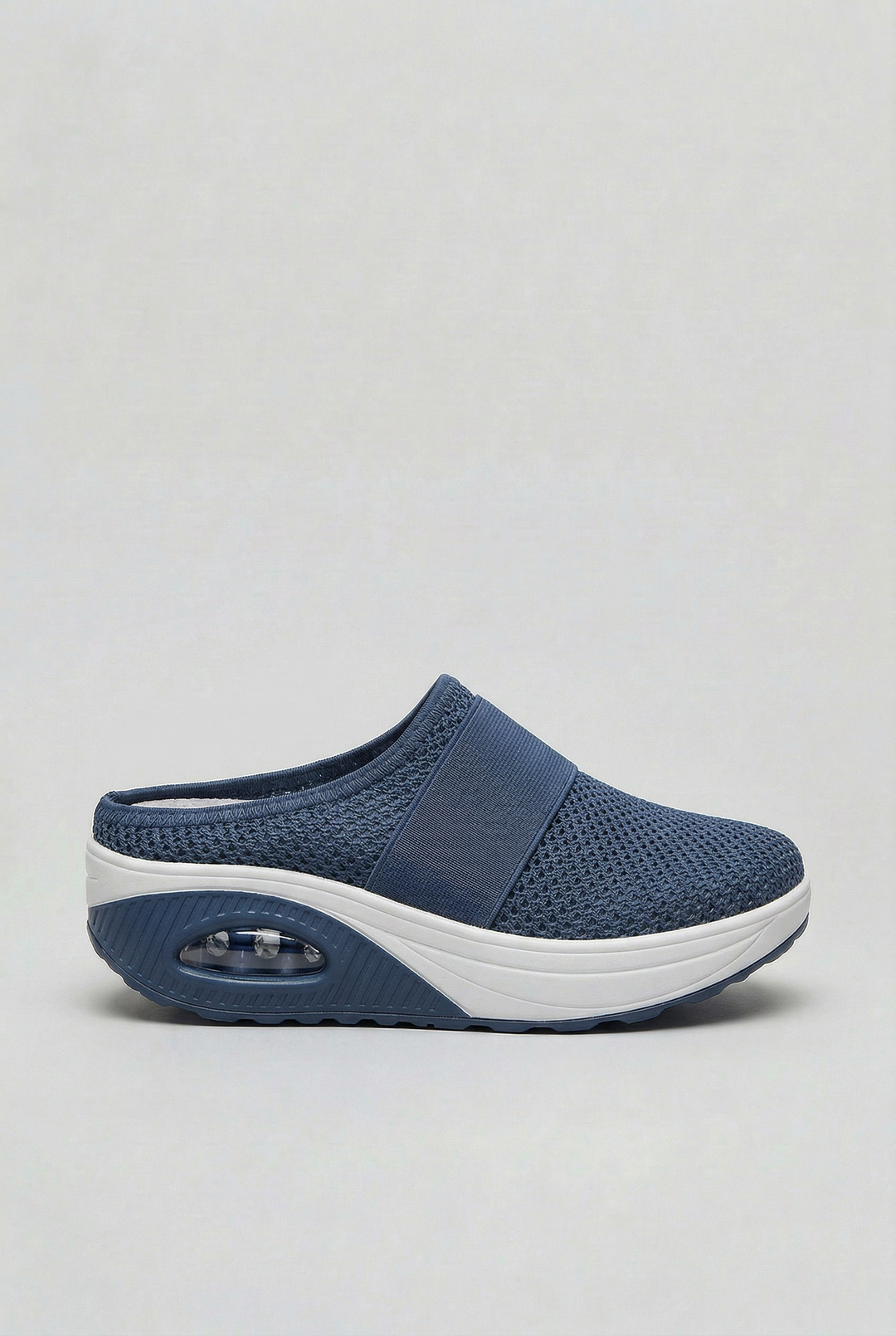 Versatile women's slip-on mules, breathable and lightweight with air cushion, ideal for casual summer outfits.