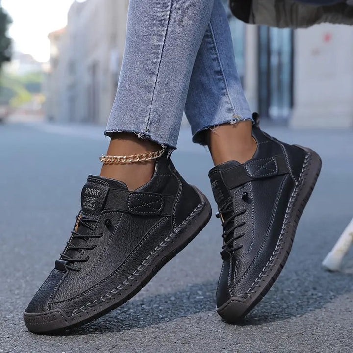 Stylish women's lightweight daily trainers, ideal for casual walking and ultimate comfort.