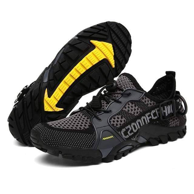 Athletic women's trekking sneakers, designed for summer, featuring a breathable mesh upper for comfort