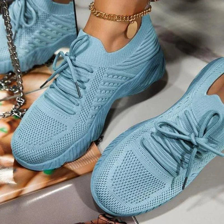 Women's agile lightweight walking shoes, perfect for daily errands or light athletic activities, non-slip.