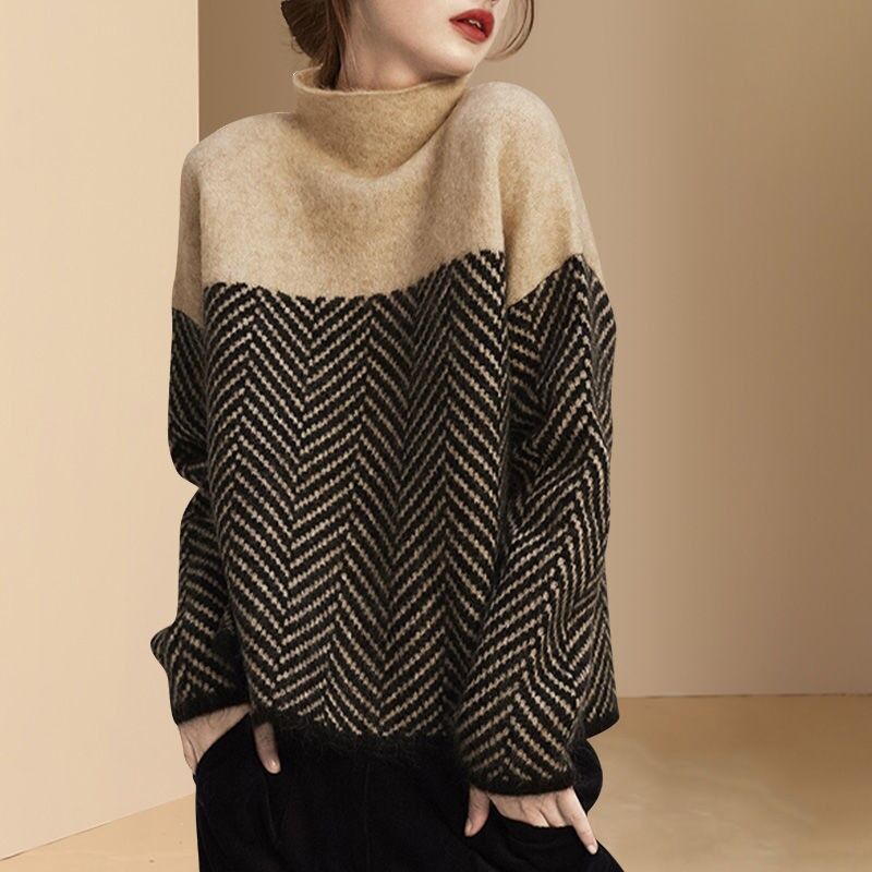 Casual women's contrast knit sweater with a loose fit, ideal for warm everyday wear & stylish fall fashion.