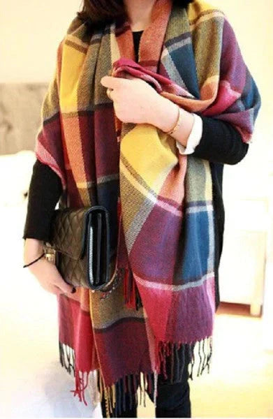 Elegant women's cashmere scarf featuring a classic check pattern, super soft & warm.