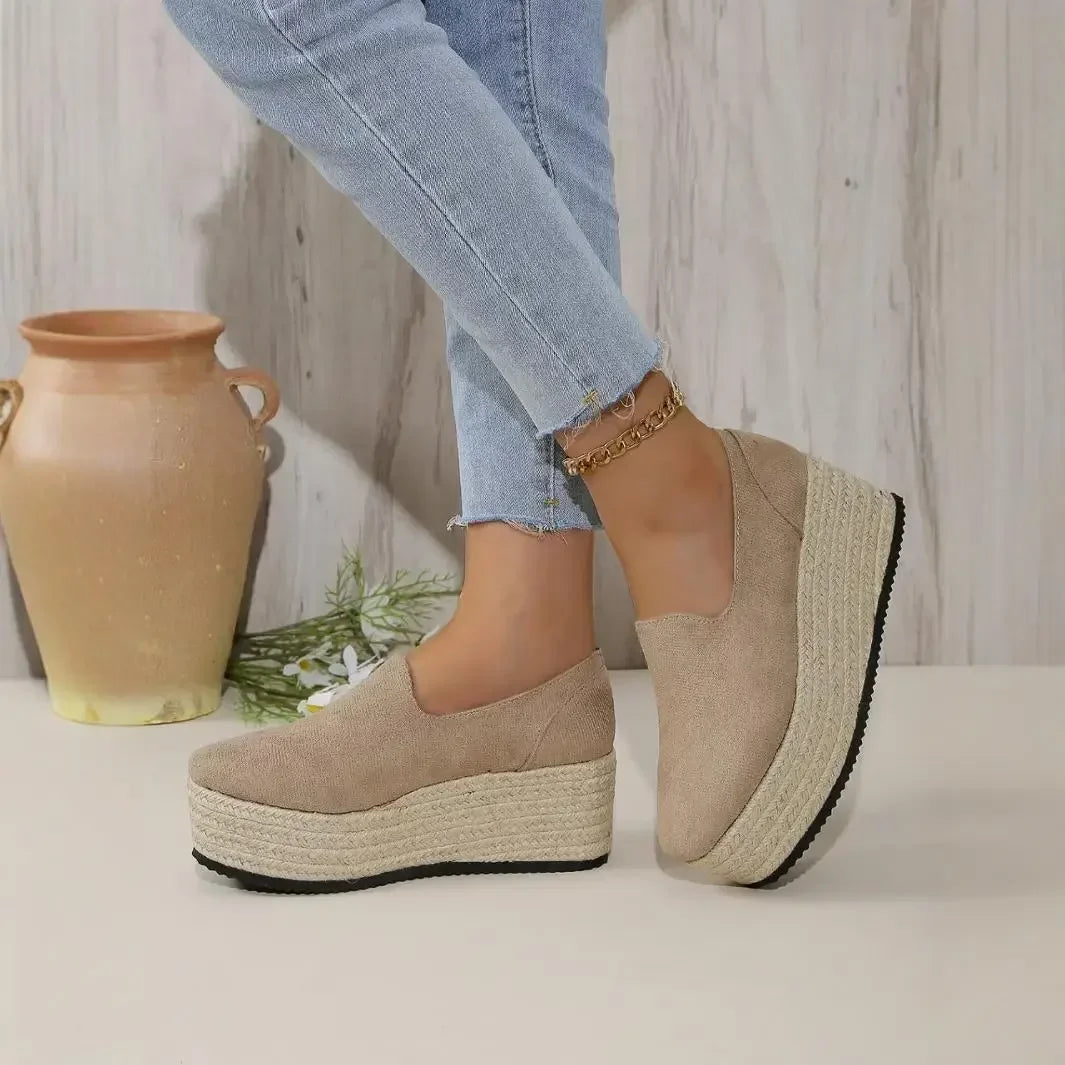 Slip-on Maribel Rise women's platform shoes, comfortable, practical, and stylish for daily casual wear.