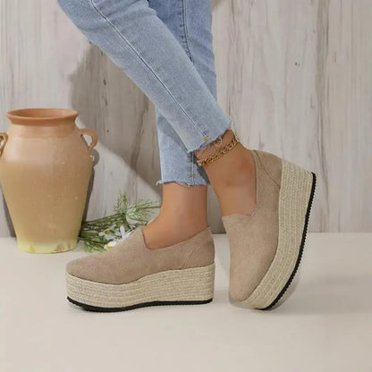 Slip-on Maribel Rise women's platform shoes, comfortable, practical, and stylish for daily casual wear.