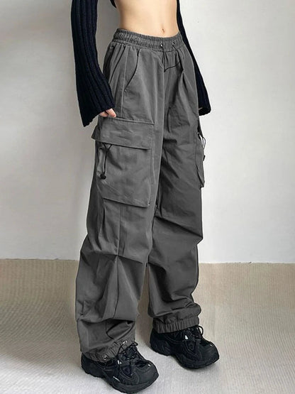 Women's Metropolitan Cargo Pants, relaxed fit for everyday comfort, featuring utility pockets.