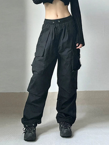 Women's utility cargo pants, wide leg, relaxed fit, offering everyday comfort & street-ready style.