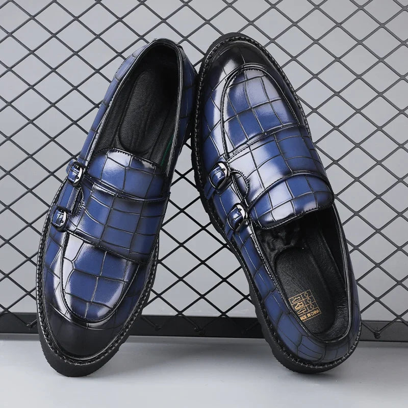 Stylish women's platform loafers with a prominent buckle, ideal for both casual and dress occasions.