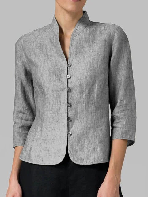 Versatile women's 3/4 sleeve button-front blouse. Ideal for modern workwear or chic everyday outfits.