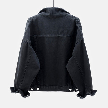 Casual women's button-up jacket, Nova relaxed fit, ideal for everyday style and comfort.