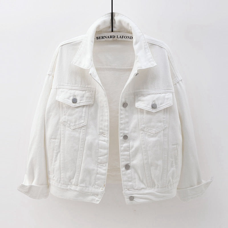 Versatile Nova women's jacket, relaxed fit and button-up, a stylish choice for outerwear.