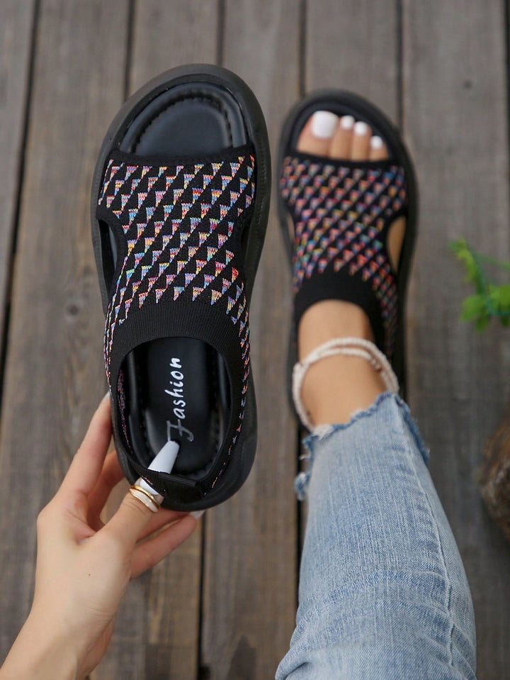 Versatile women's open toe platform sandals, lightweight & comfortable for summer casual wear.
