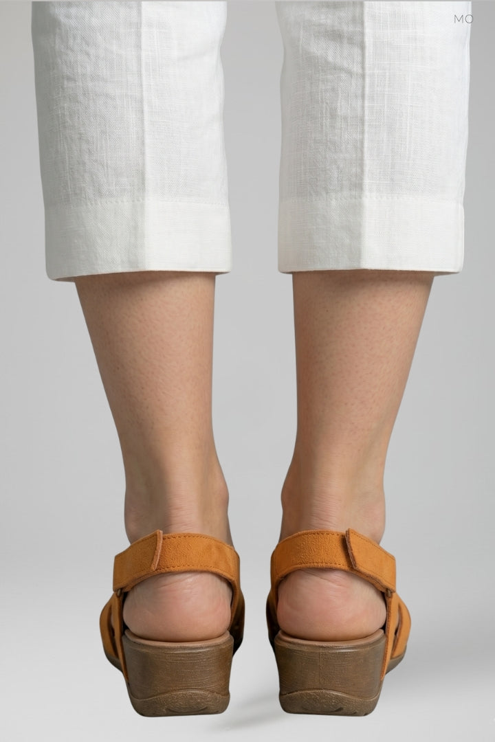 Women's comfort sandals with orthopaedic design & cushioned sole for all-day support & walking.
