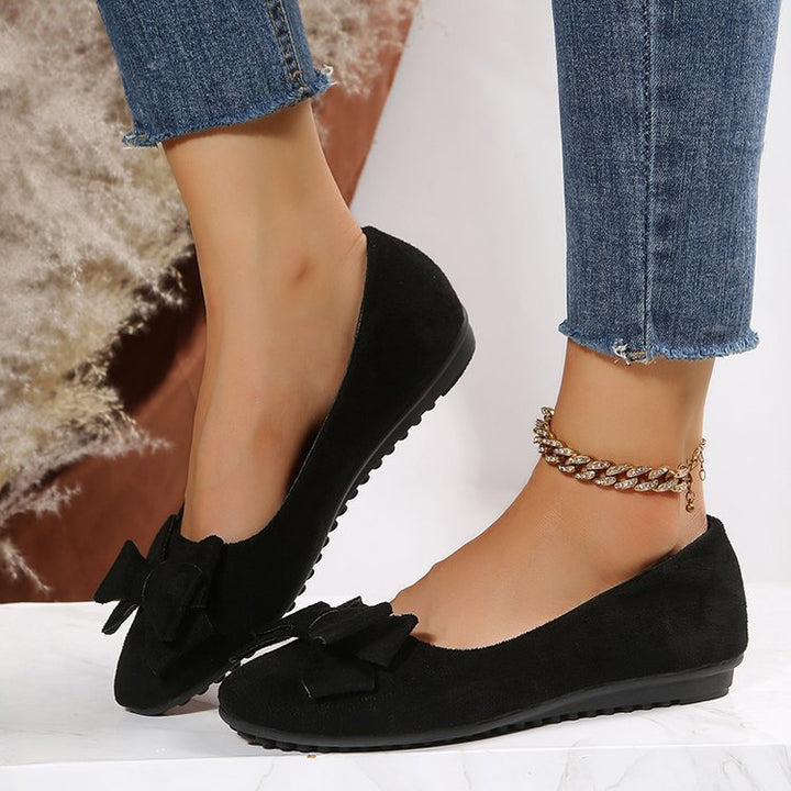 Smart casual ladies' wide fit ballet shoes, ergonomic design provides lasting comfort and support.