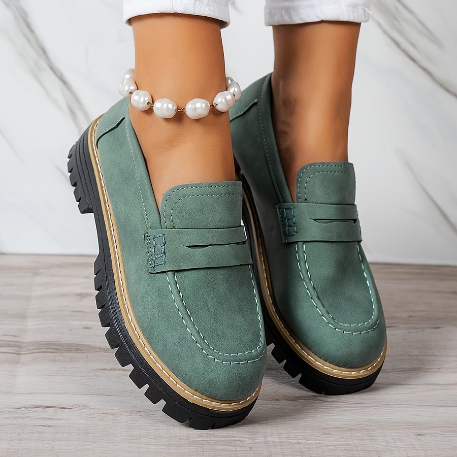 Women's wide toe box orthopaedic comfort loafers in synthetic leather for lasting support.