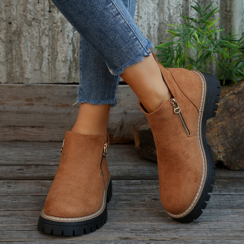 Casual women's orthopedic winter boots, water & slip resistant, perfect for everyday.