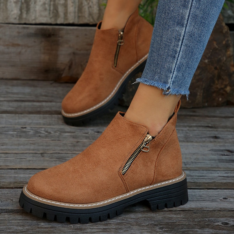 Comfortable women's walking boots, water resistant and designed with arch support.