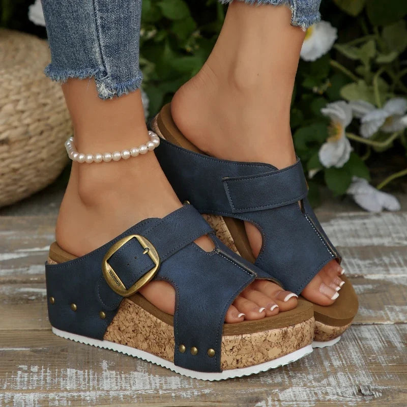 Stylish women's slip-on sandals, cushioned & orthopedic for all-day comfort. Ideal for summer.