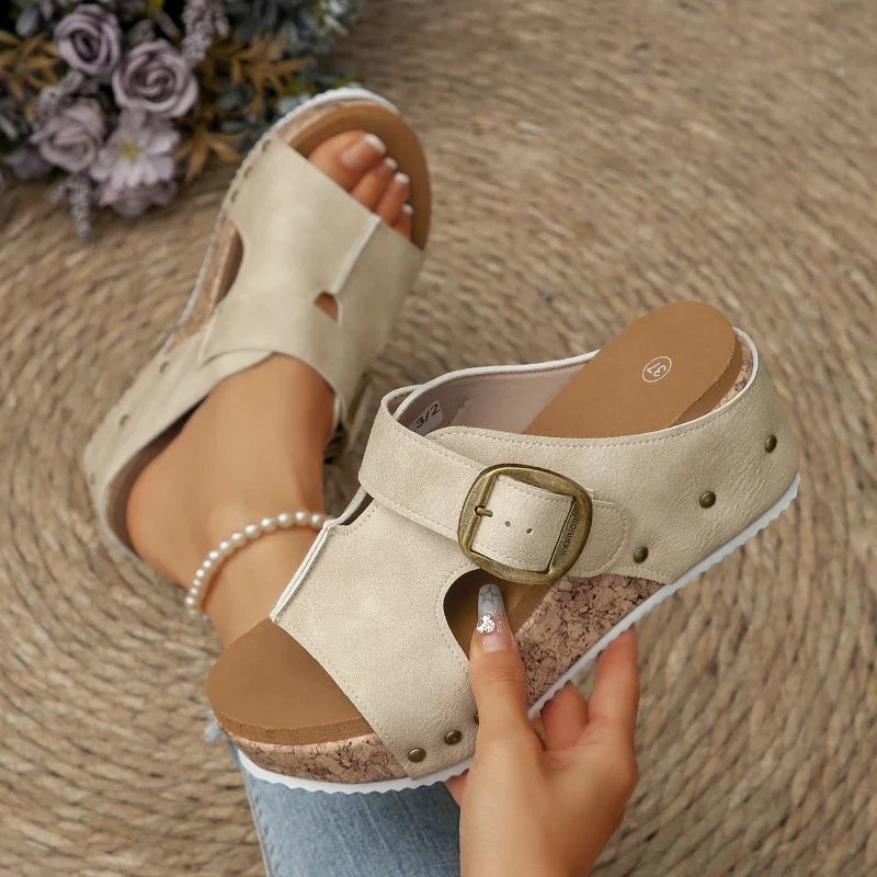 Cushioned women's orthopedic sandals, ideal casual slip-ons with stylish buckles for everyday comfort.