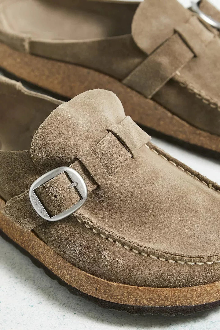 Easy-wear women's slip-on mules, providing cushioned orthopedic foot support and comfort.
