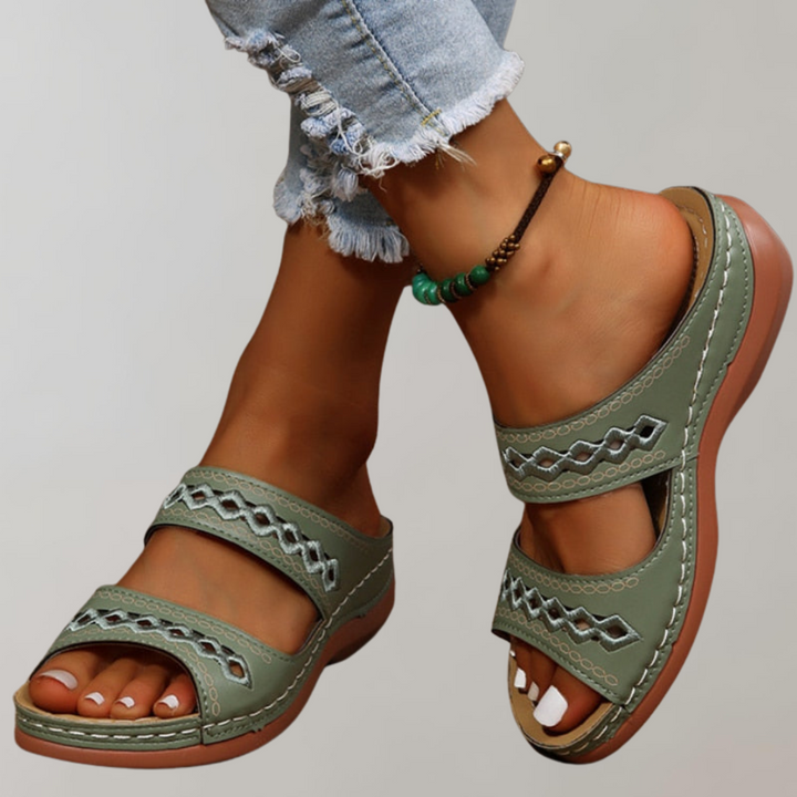 Supportive women's orthopedic platform sandals, perfect for comfortable walking & arch support during summer.