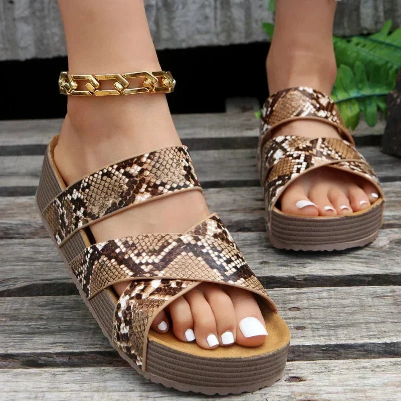 Stylish women's comfort sandals with arch support, great for walking & foot pain relief.