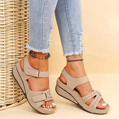 Orthopedic women's sandals, combining ultimate comfort, arch support, and elegant casual style.