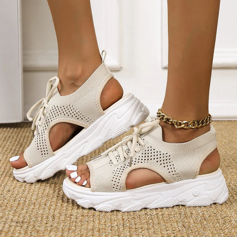 Back view of women's orthopedic sandals, highlighting stable design and heel support for improved foot health.