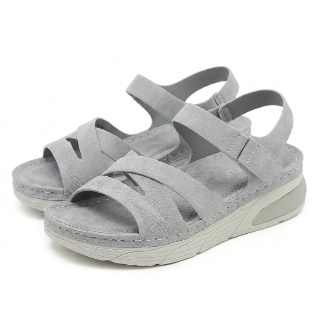 Everyday women's sandals, black, with arch support, adjustable straps & orthopedic comfort.
