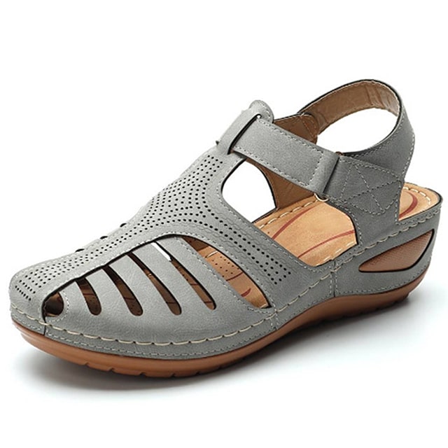 Comfortable women's orthopedic sandals with arch support, ideal for walking and summer daily wear.