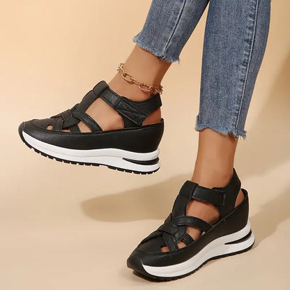 Supportive women's orthopedic sandals for arch support, perfect for casual, everyday walking comfort.