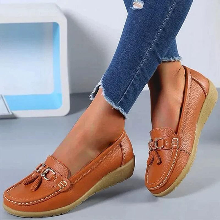 Versatile women's comfort shoes, orthopedic slip-on loafers for stylish casual & everyday wear with foot support.