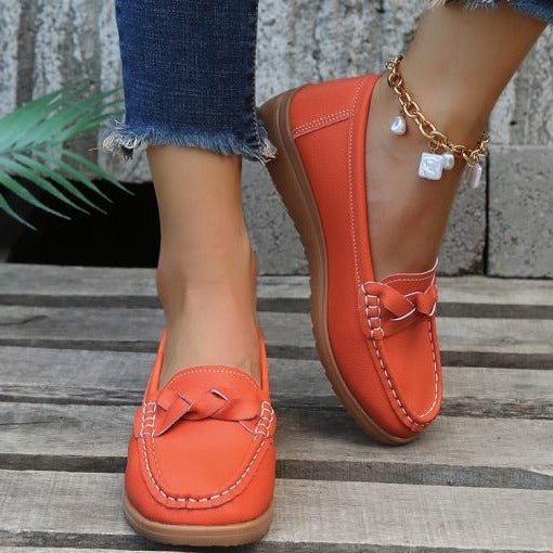 Easy-wear women's comfort shoes: slip-on orthopedic loafers for daily walks & arch support.