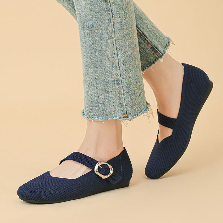 Classic Mary Jane shoes for women, square toe, offering orthopedic comfort & stylish casual wear.