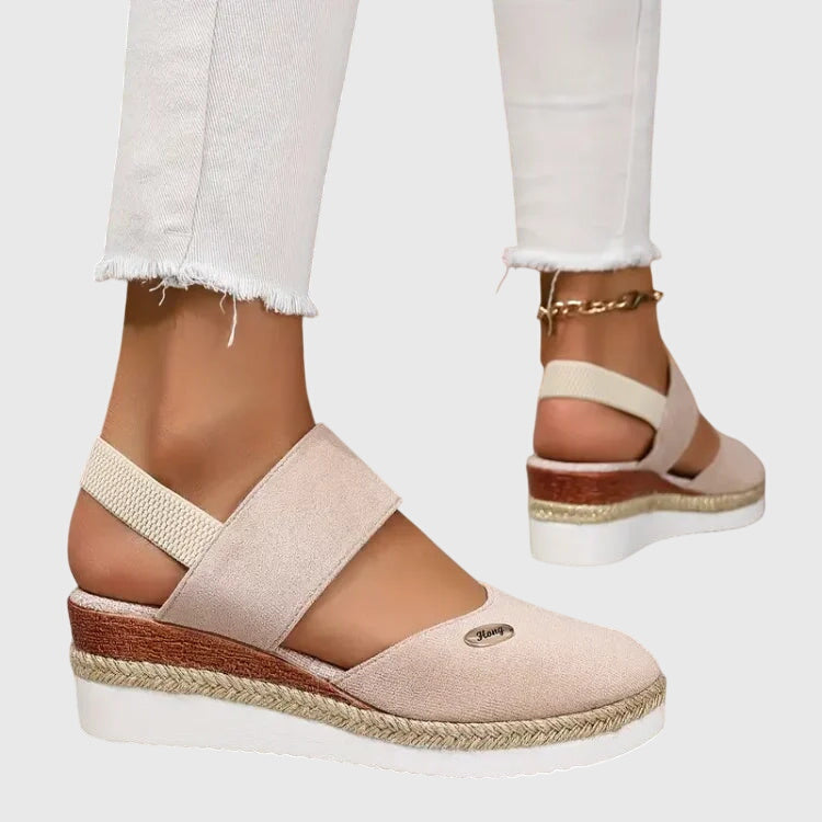 Women's orthopedic walking sandals: cushioned, arch support, slip-on, breathable, for foot comfort.