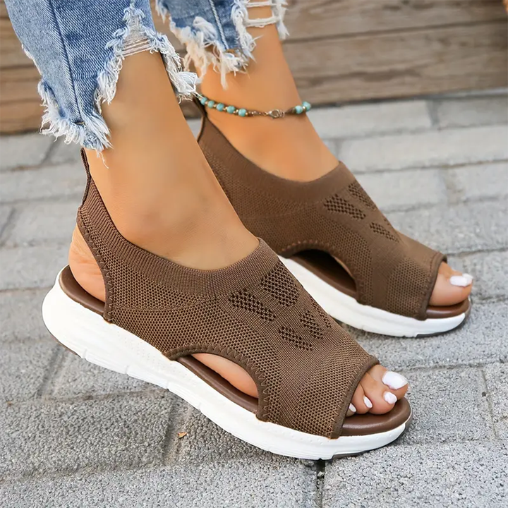 Women's daily comfort orthopedic sandals, designed with arch support.