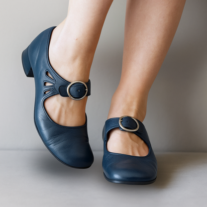 Elegant women's orthopedic wedge sandals, providing arch support & foot pain relief with ultimate comfort & style.