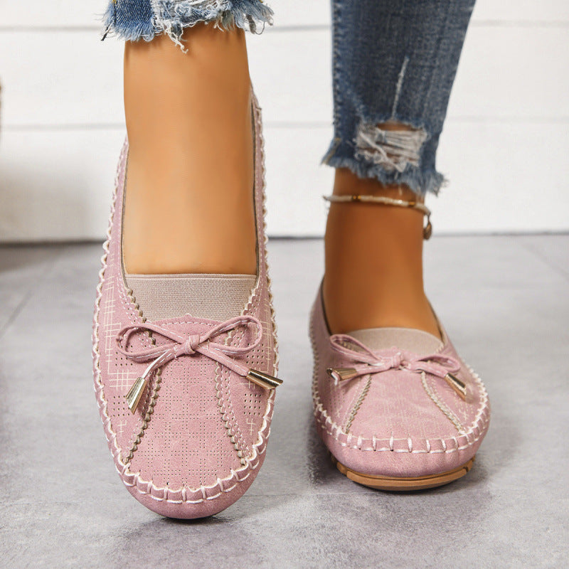 Cushioned orthopedic wide fit loafers for women, offering all-day support & comfort.