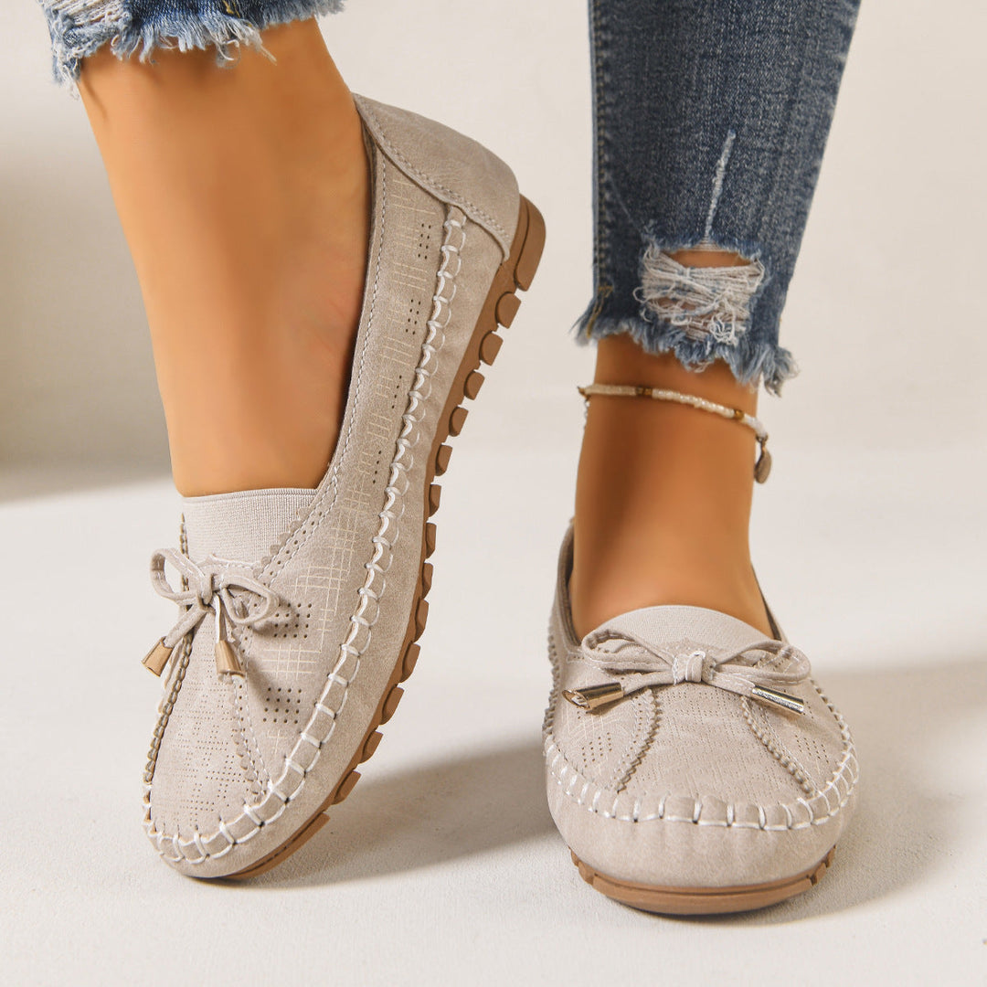 Orthopedic wide fit loafers for women, promoting foot health with cushioned comfort.