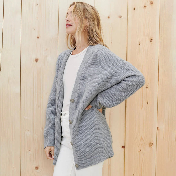 Stylish women's oversized sweater cardigan, a versatile layering piece for fall fashion.