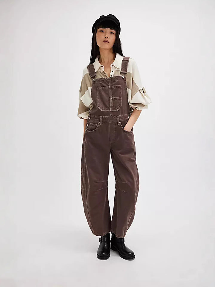 Trendy oversized women's overalls, a casual streetwear jumpsuit for comfortable everyday style.