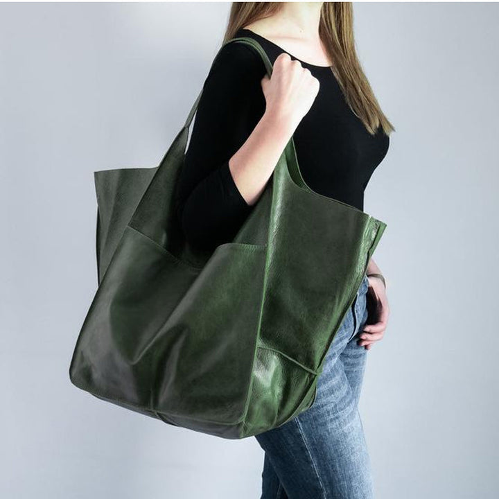 Classic women's oversized vintage leather shoulder bag, versatile for any daily occasion.