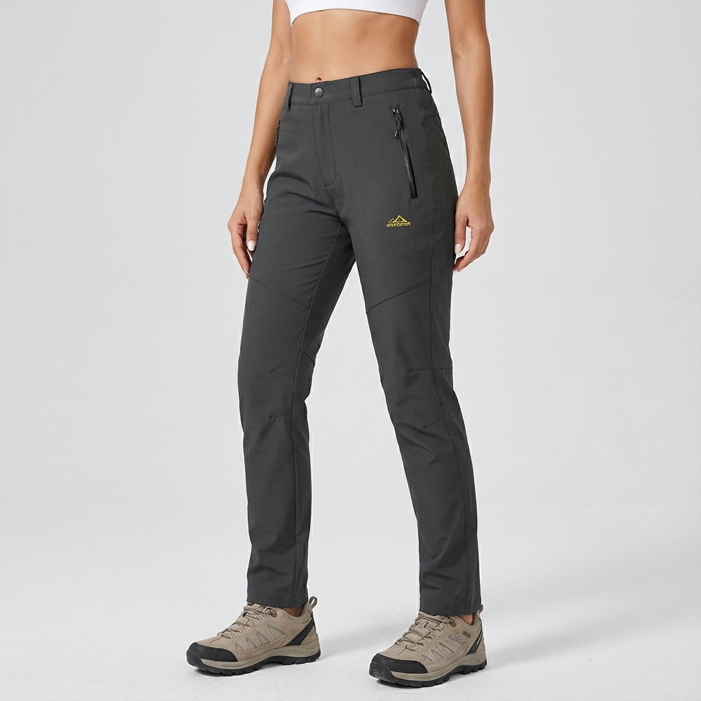 Warm women's outdoor pants, Patricia model. Fleece-lined & waterproof for winter adventures & hiking.
