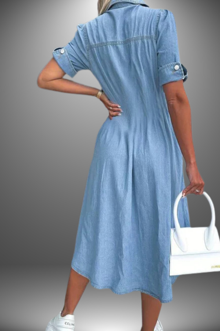 Elegant women's printed midi dress with a flowy silhouette. Ideal for casual summer outings or stylish day events.