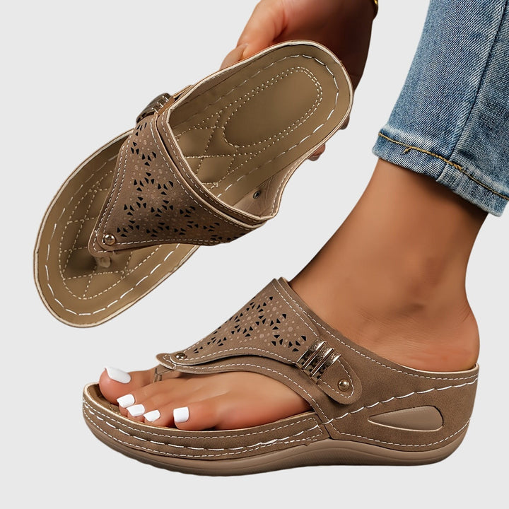 Fashionable & comfortable women's platform ankle strap sandals. Essential summer shoes with a chunky heel.